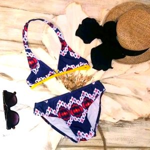 Oscar De La Renta 👧 🏊 👙